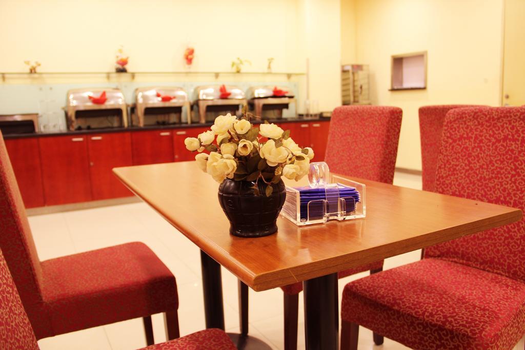 Hanting Express Shanghai Songjiang North Renmin Road מראה חיצוני תמונה